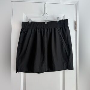 Quince Women’s Performance Tech Skort Black Size Large